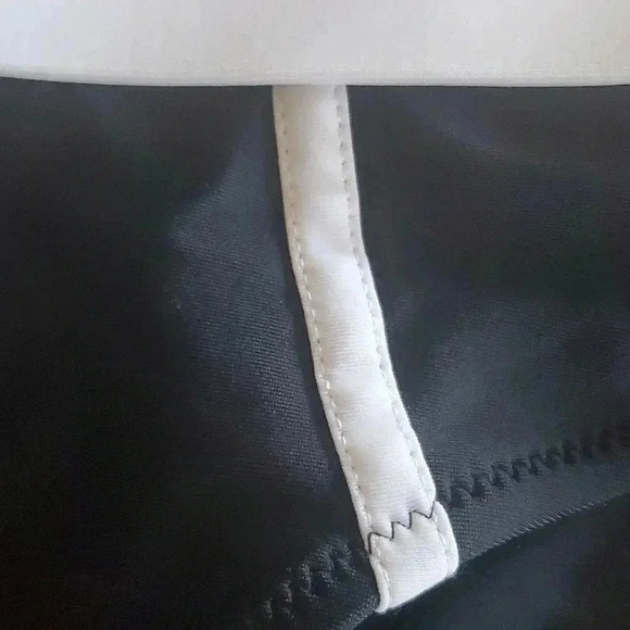 Two piece swimsuit - Picture 3 of 9